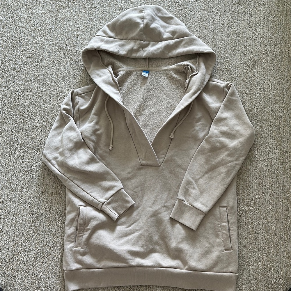 Old navy maternity sweatshirt sz small